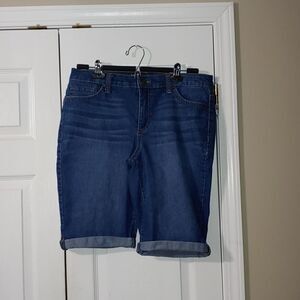 New Directions bermuda Weekend shorts  Sz 12 NWOT